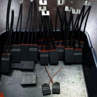 Cung cấp chổi than, chổi than công nghiệp, chổi than cầu trục, chổi than vành trượt